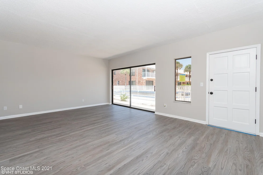 Photo of Unit D1 at 5000 Ocean Beach Boulevard