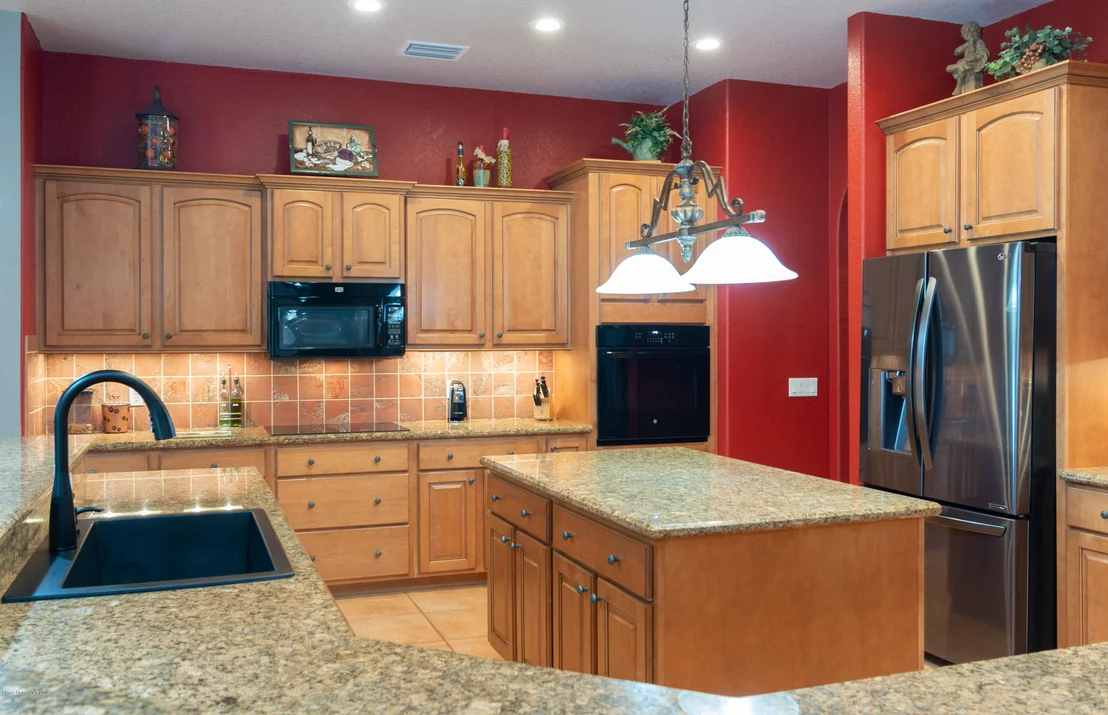 Photo of 6940 Hacienda Drive