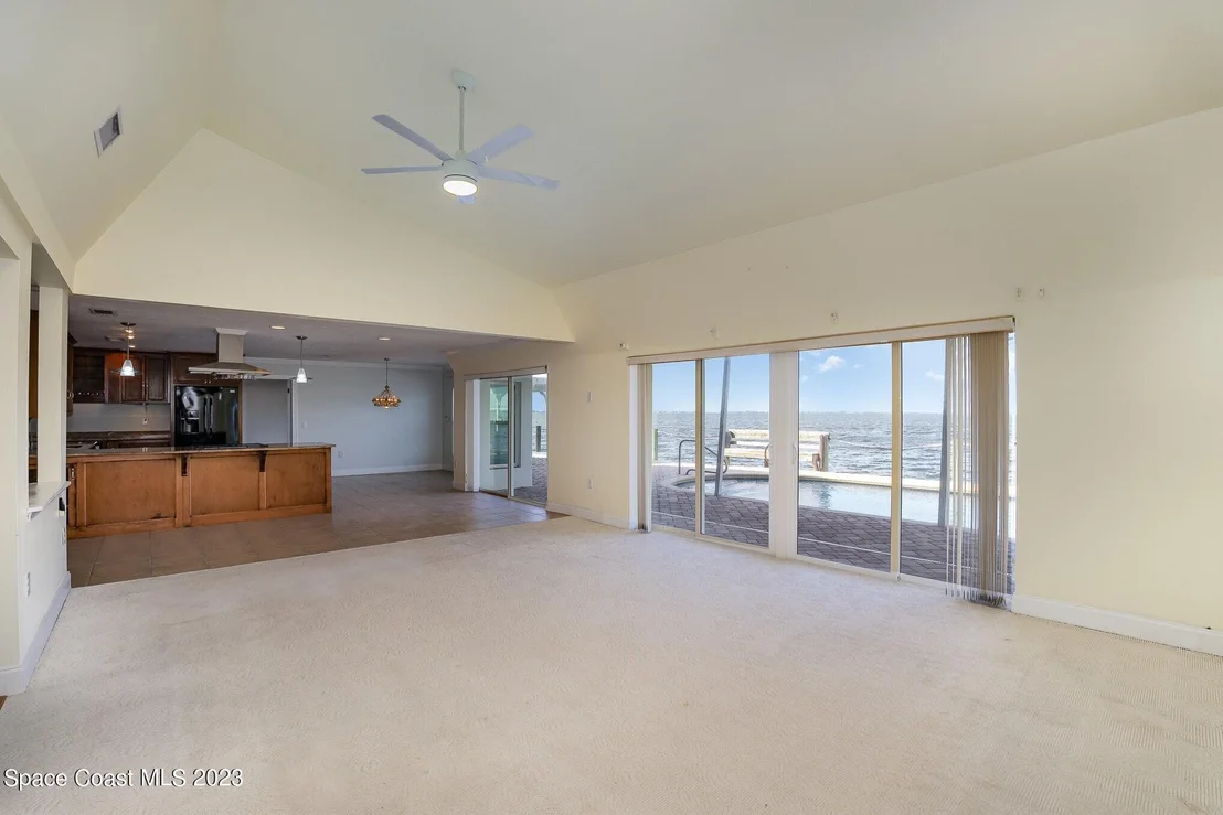 Photo of 472 Carmine Drive