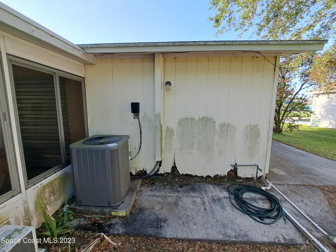 Photo of 925 Gulfstream Avenue