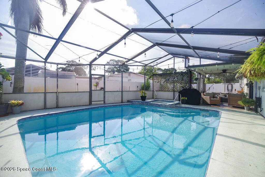 Photo of 960 Kings Post Road
