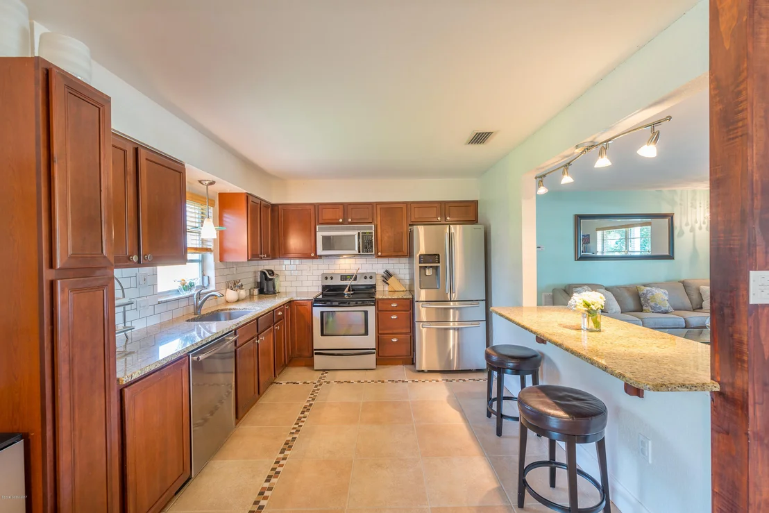 Photo of 385 Pine Boulevard