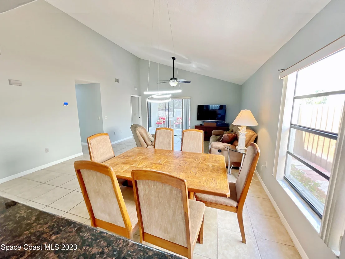 Photo of 1564 Clover Circle