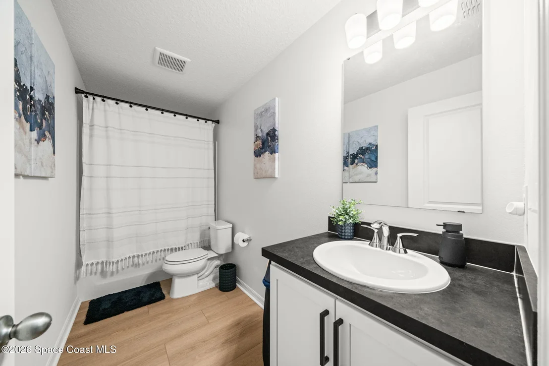 Photo of 446 Glaspell Circle SE