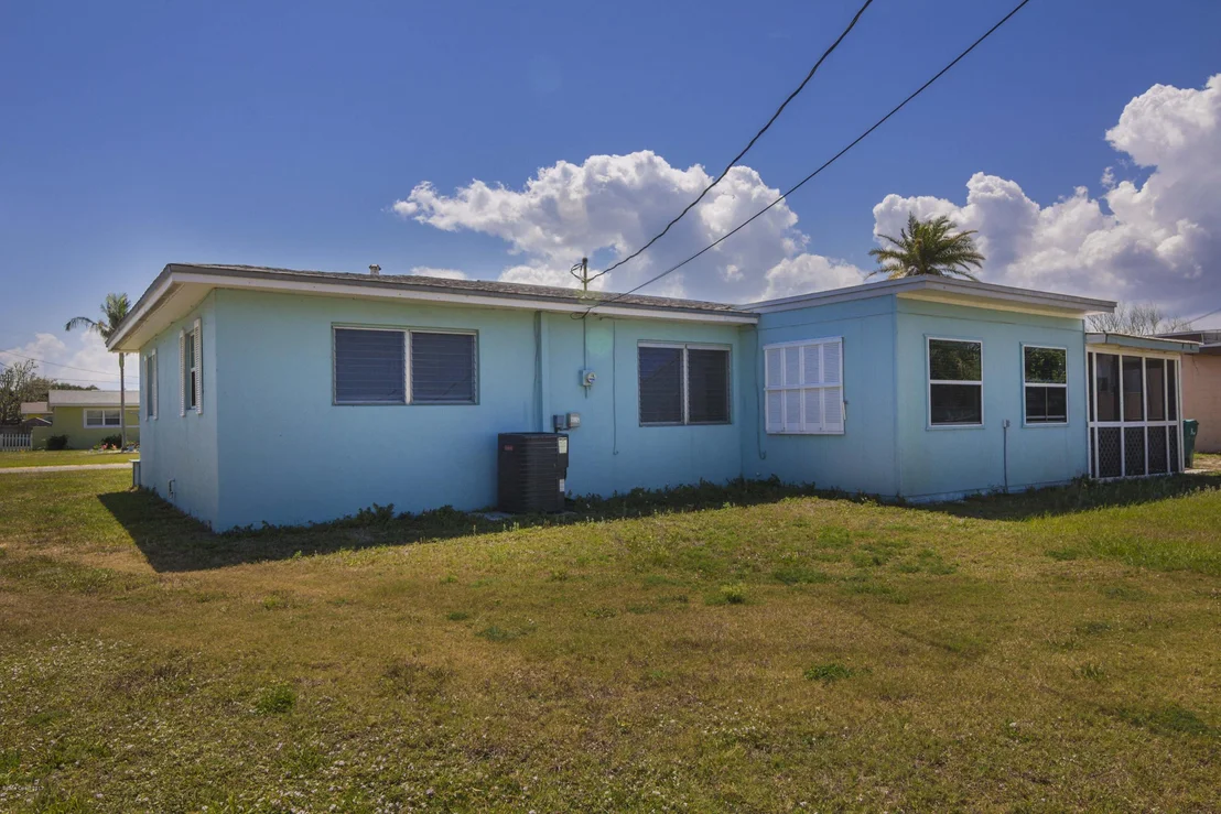 Photo of 235 Ocean Boulevard