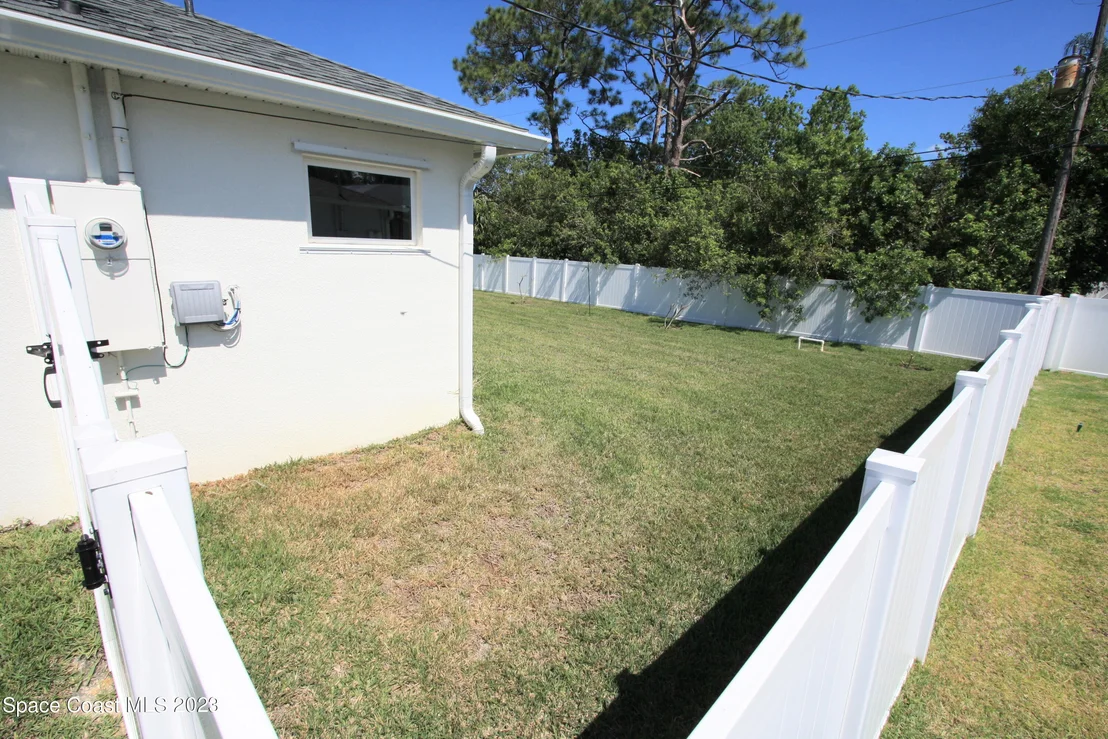 Photo of 577 Grace Street