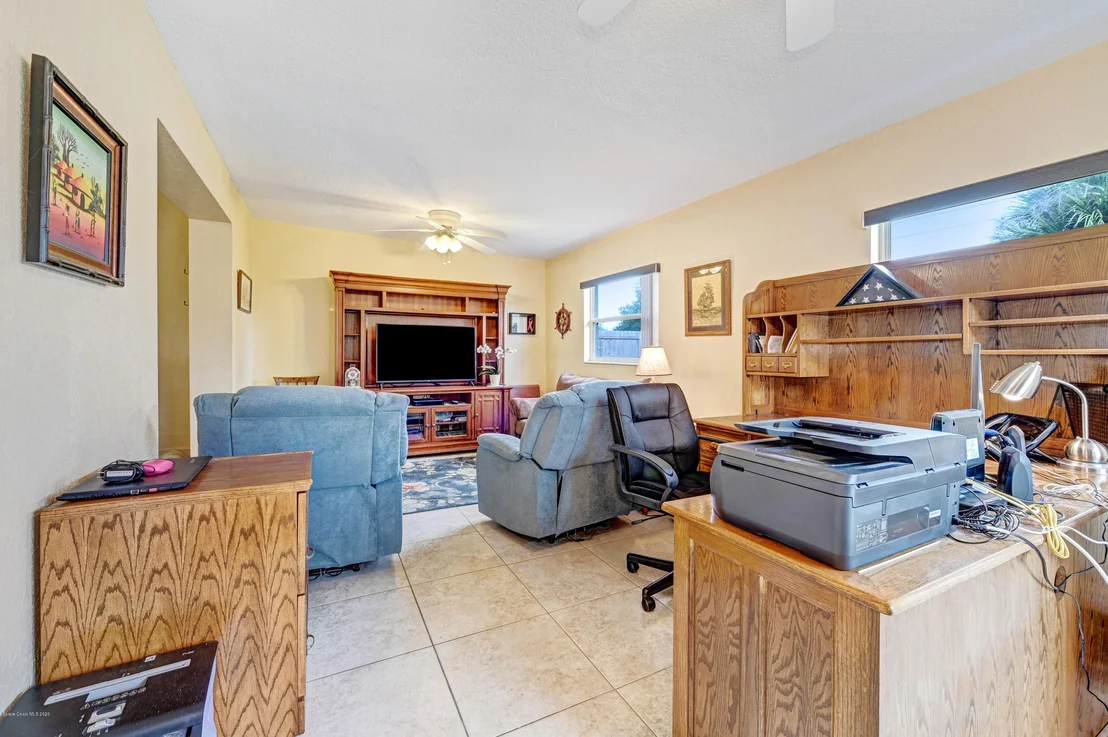 Photo of 992 Cardon Drive