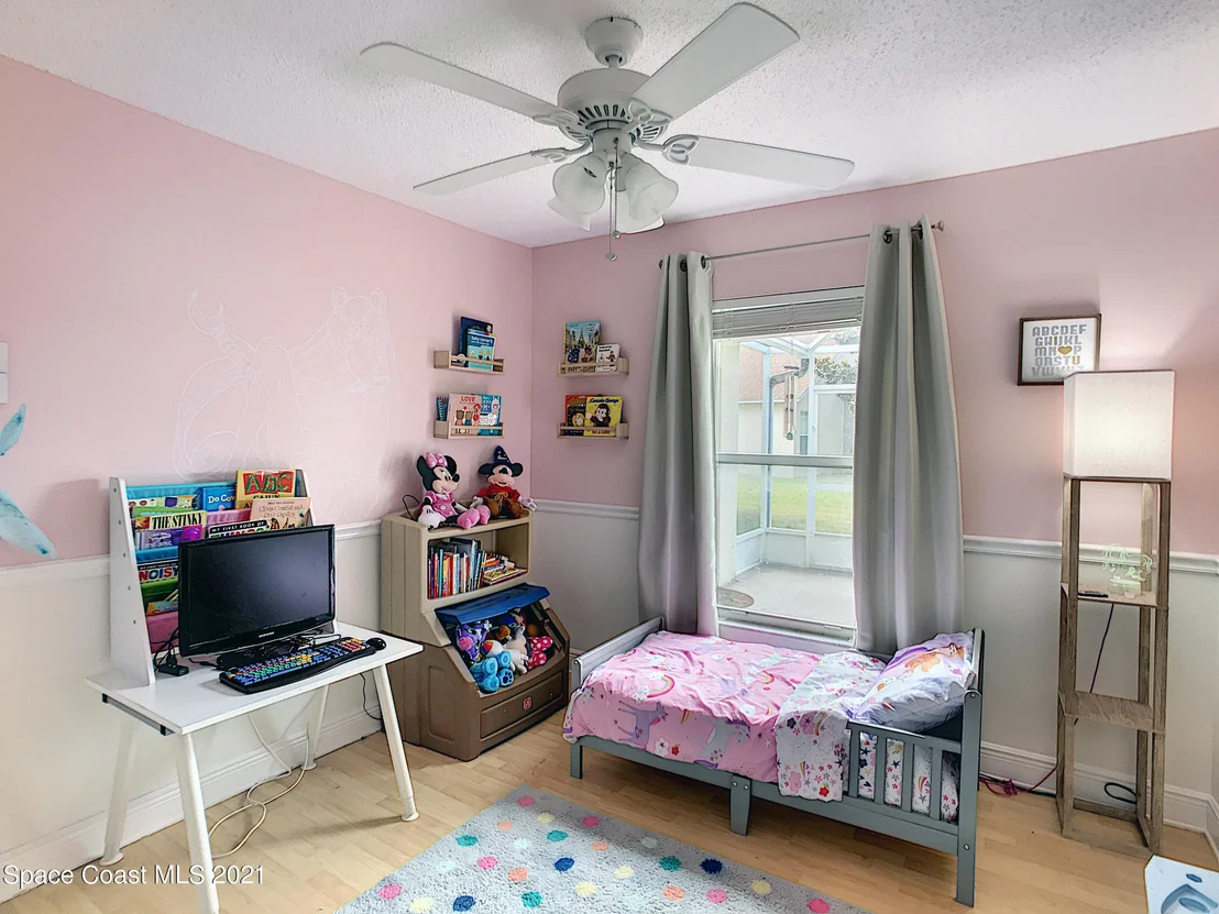 Photo of 893 Shaw Circle