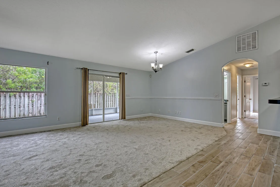 Photo of 1100 Juno Place