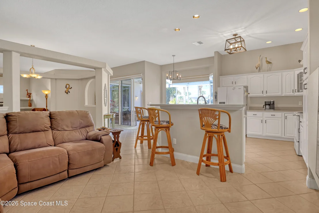 Photo of 2410 Golf Vista Boulevard