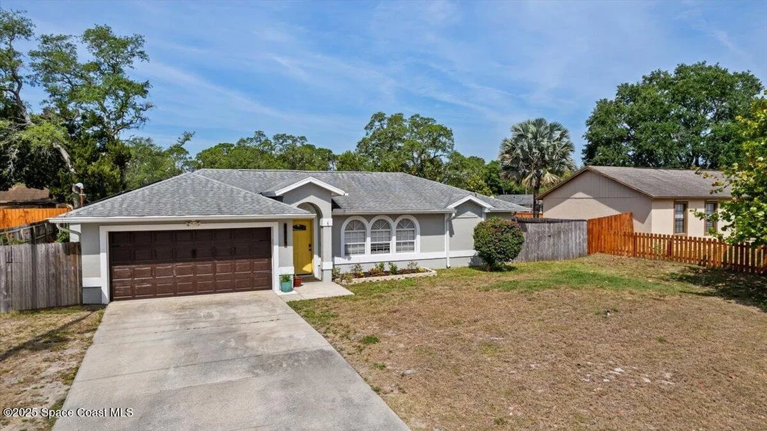 Photo of 6026 Apple Avenue