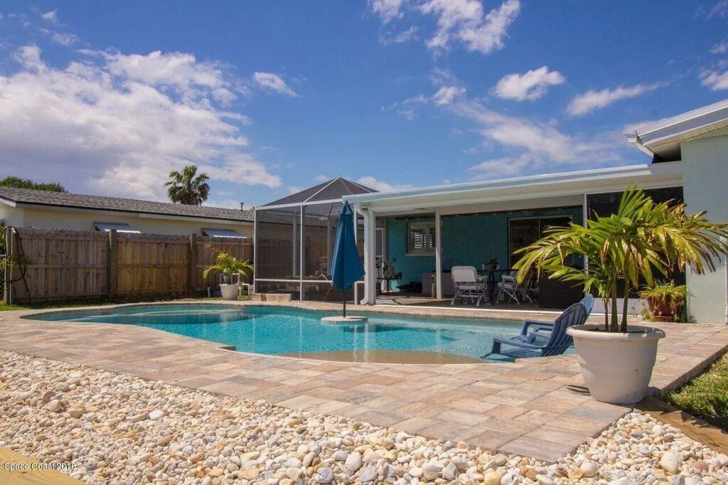 Photo of 421 Sparrow Drive