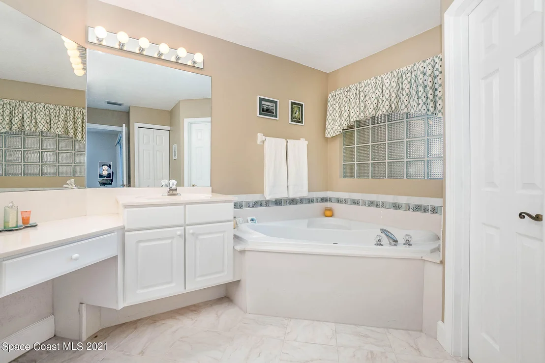 Photo of Unit C at 100 Ormond Drive