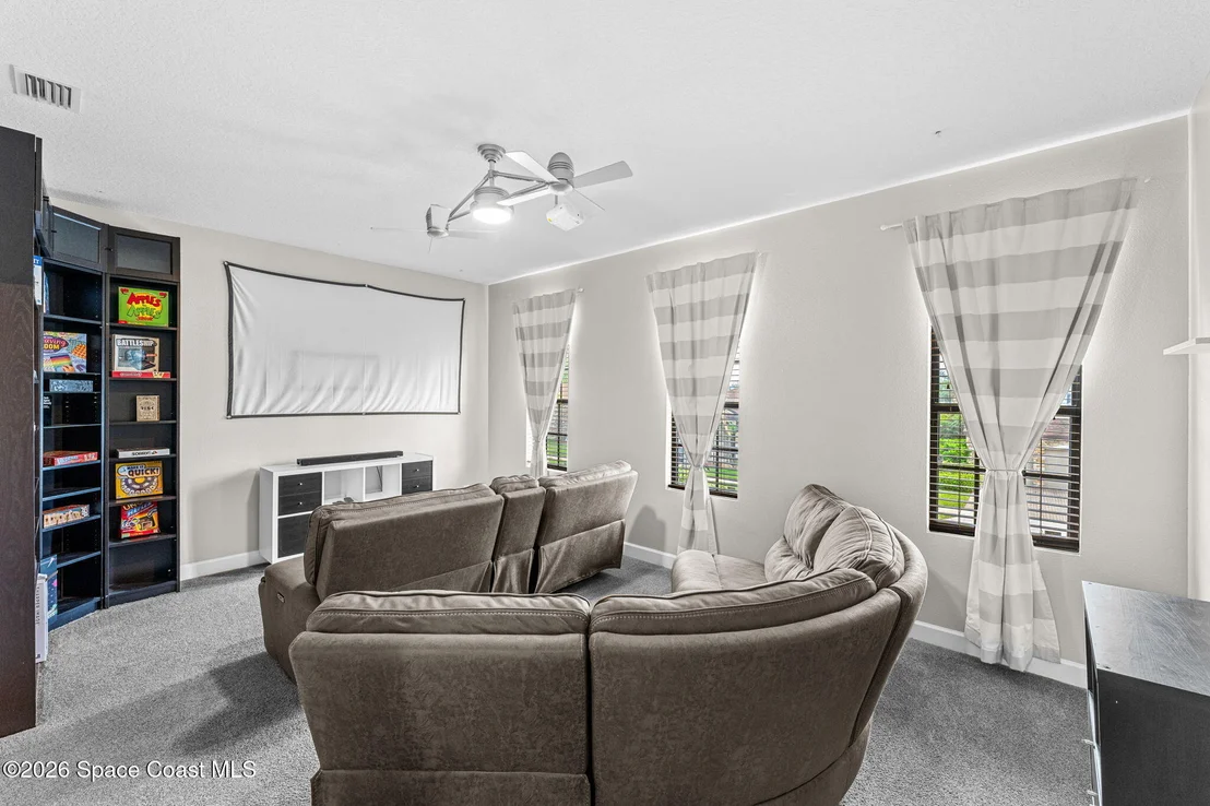 Photo of 1390 Talon Way
