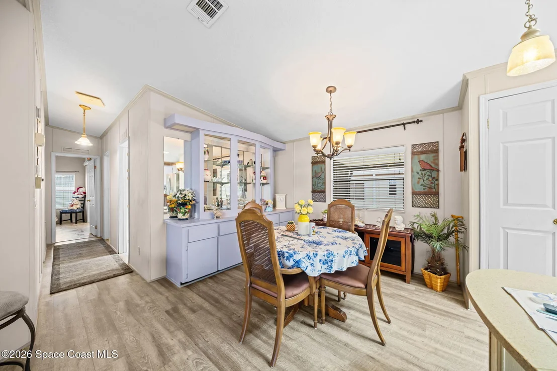 Photo of 602 N Dolphin Circle
