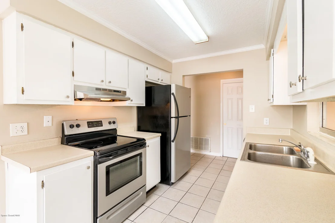 Photo of 1089 Madrid Road