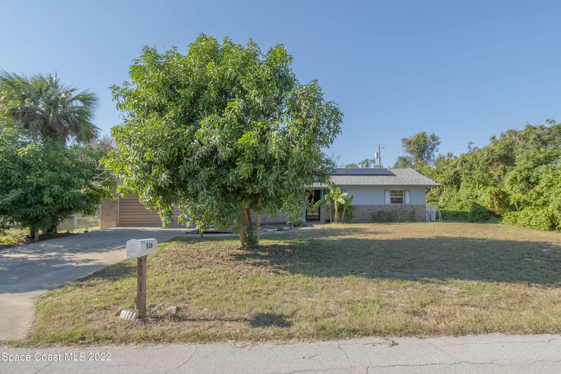 Photo of 936 Clayton Drive