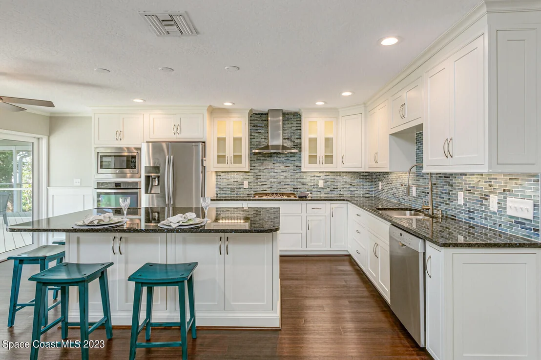 Photo of 844 W Whitmire Drive