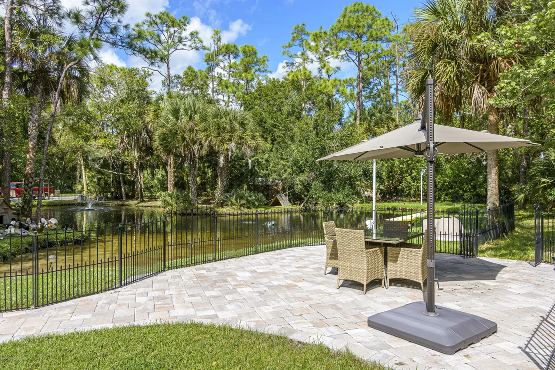 Photo of 4085 Lake Washington Road