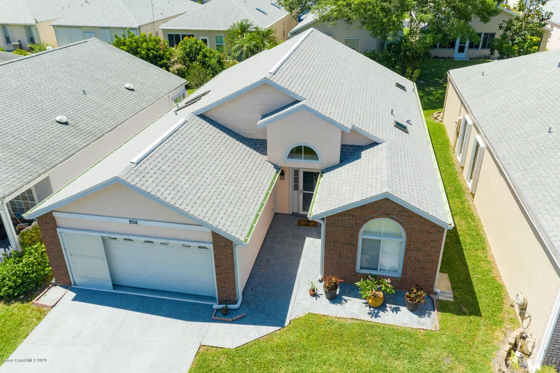 Photo of 950 Cross Lake Drive