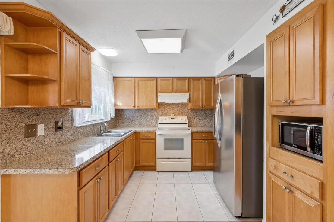 Photo of 2962 Chipper Drive NE