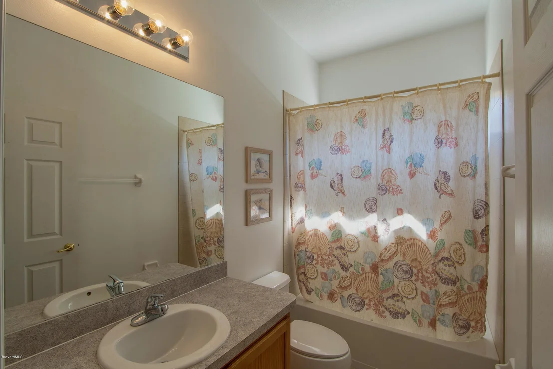 Photo of 228 SE Abernathy Circle