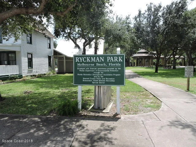 Photo of 217 4th Avenue