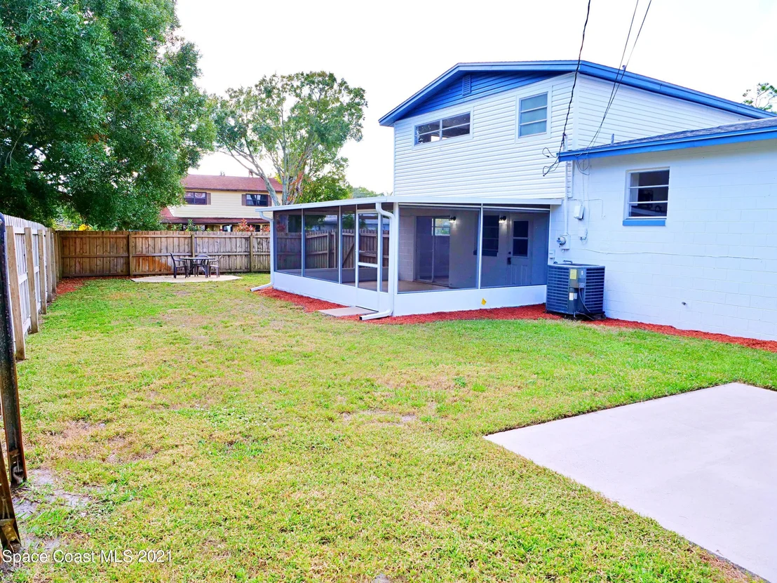 Photo of 1728 Golfview Drive