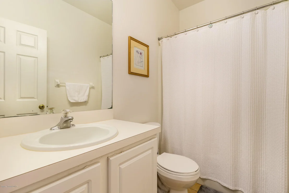 Photo of 981 Hollister Drive