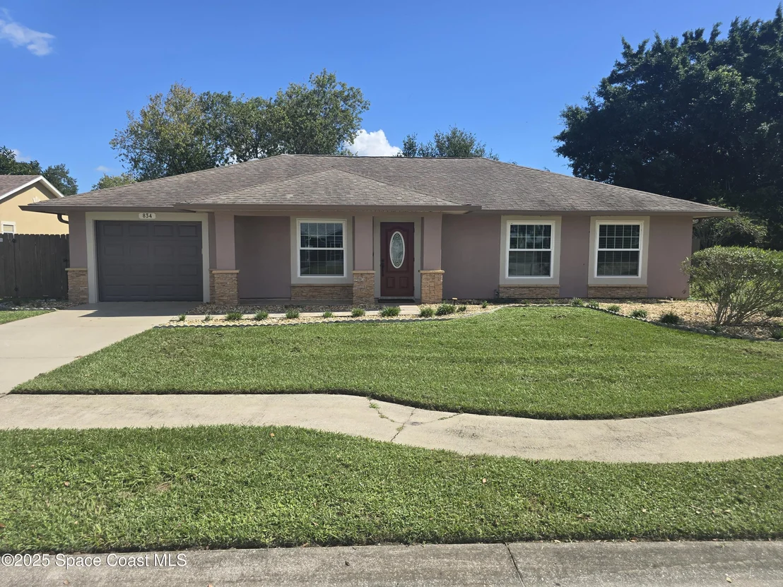 Photo of 834 Pine Shadows Avenue