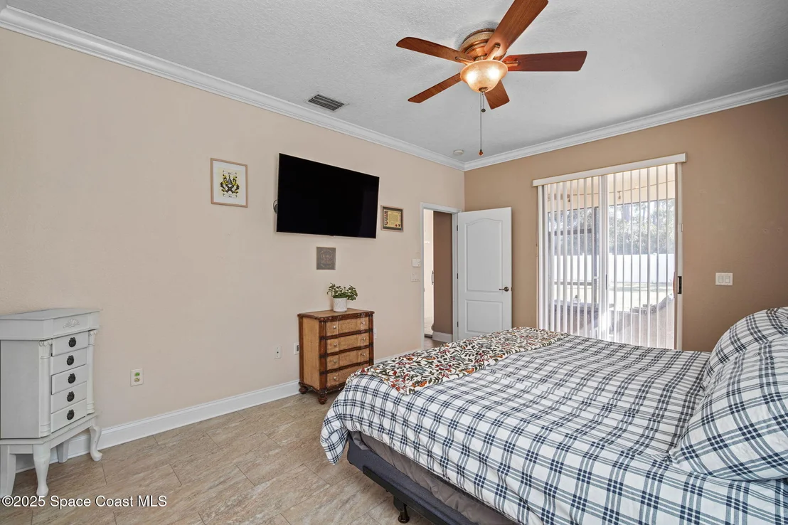 Photo of 381 Waterside Circle