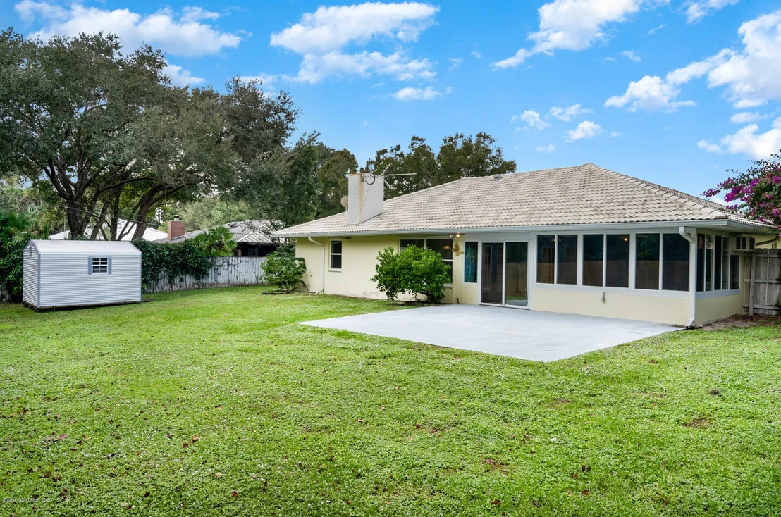 Photo of 2762 School Drive NE