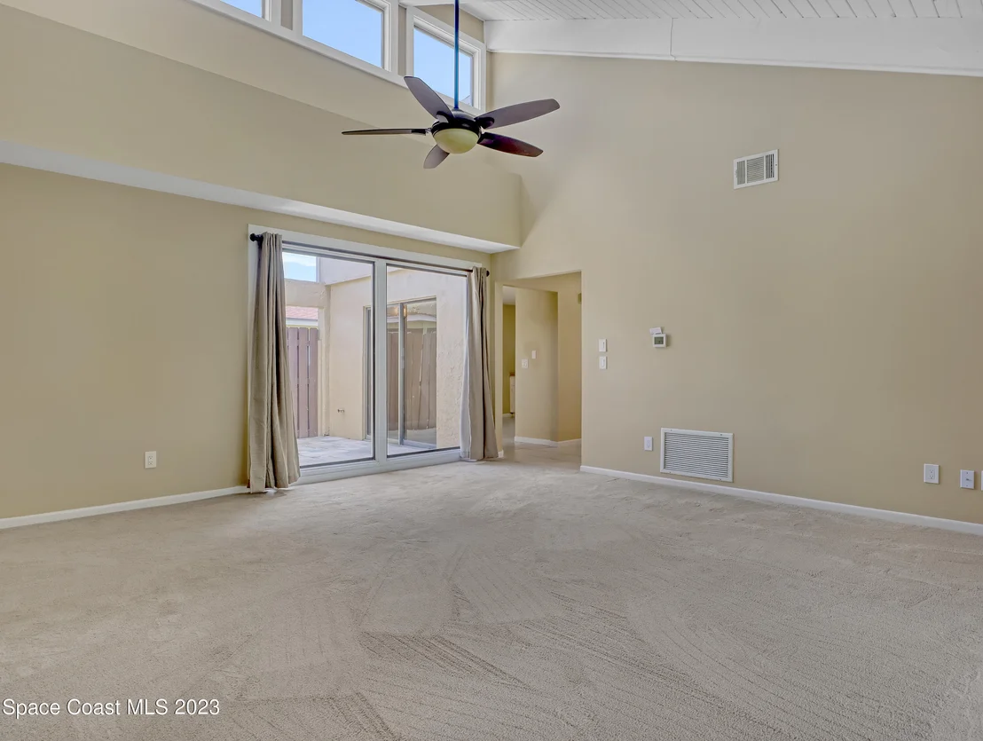 Photo of 220 Applewood Circle