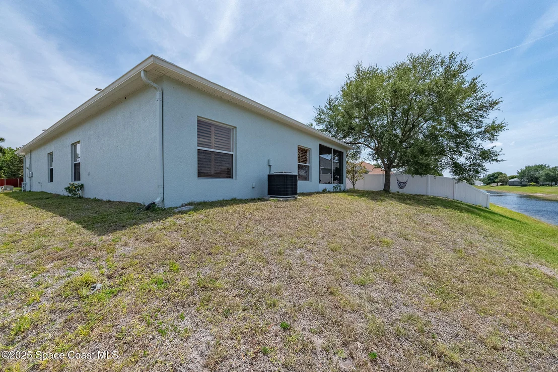 Photo of 1137 Morgan Circle NE