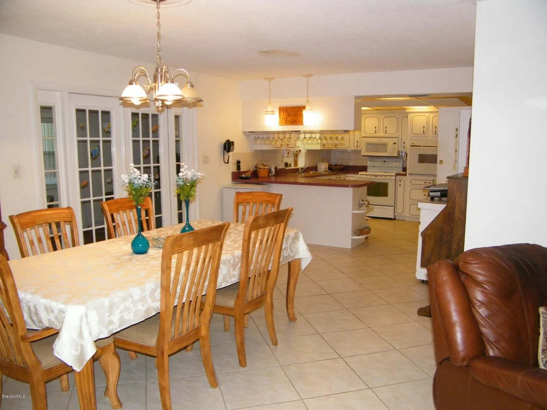 Photo of 1665 Leach Circle