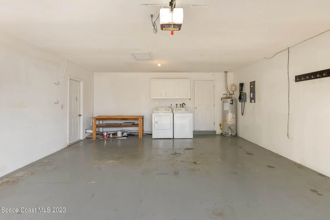 Photo of 880 Westport Drive