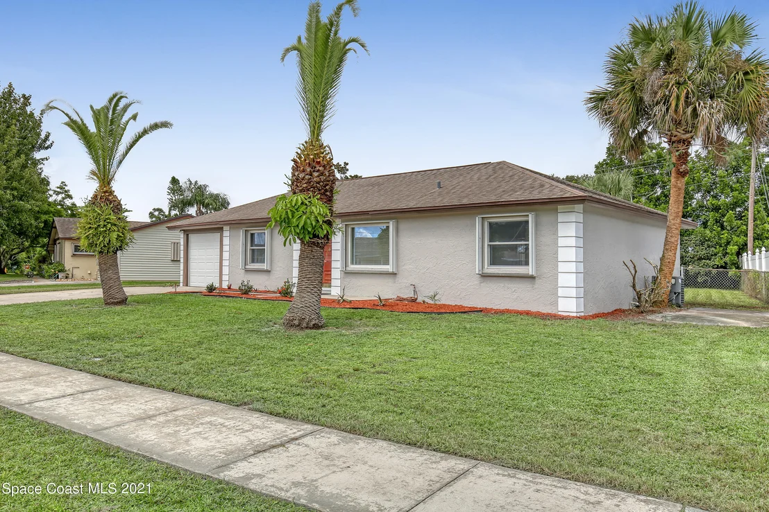 Photo of 2762 Hereford Road