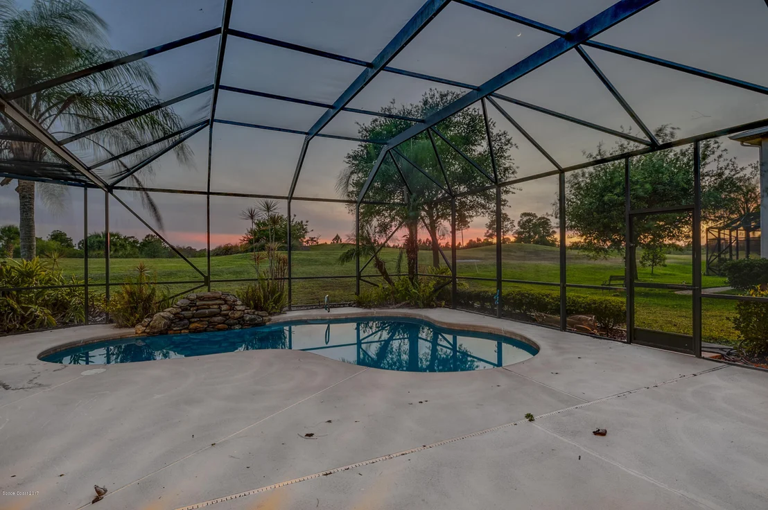 Photo of 2118 Windbrook Drive SE