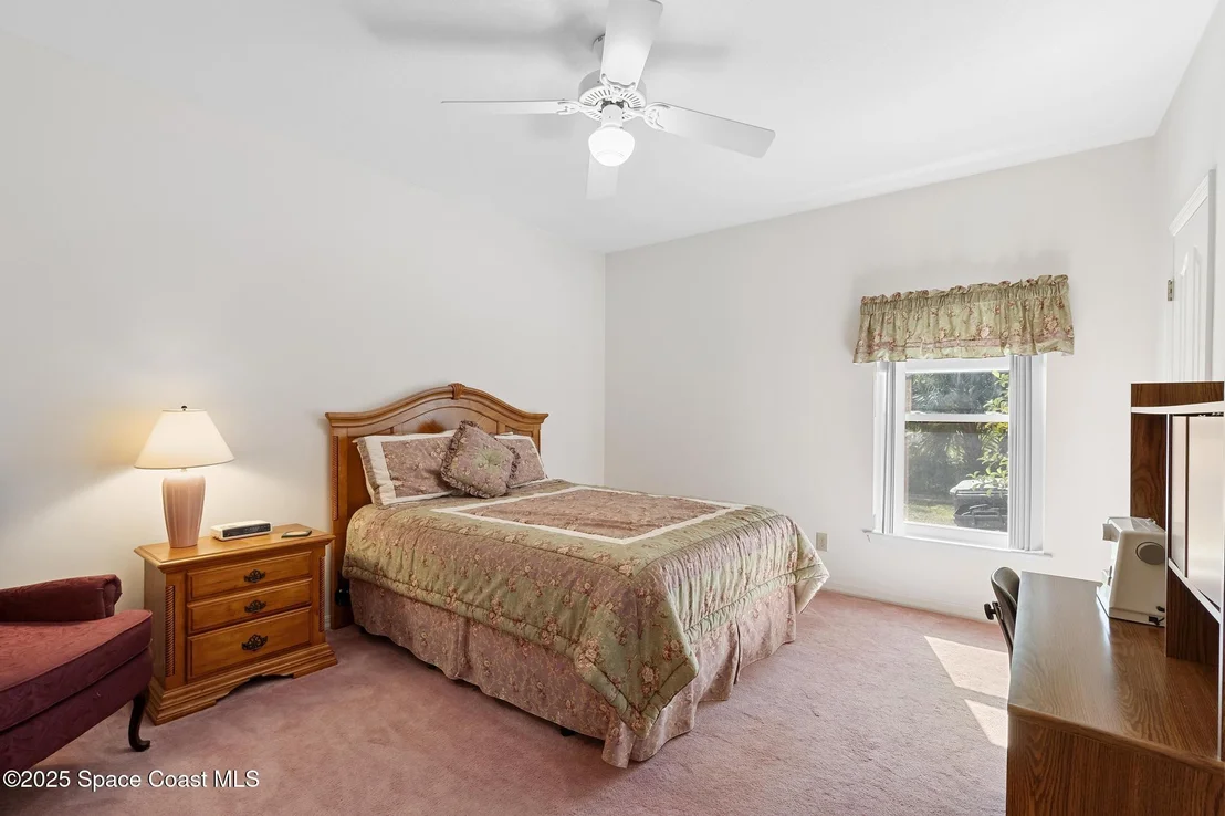 Photo of 1805 Laurel Oak Drive N