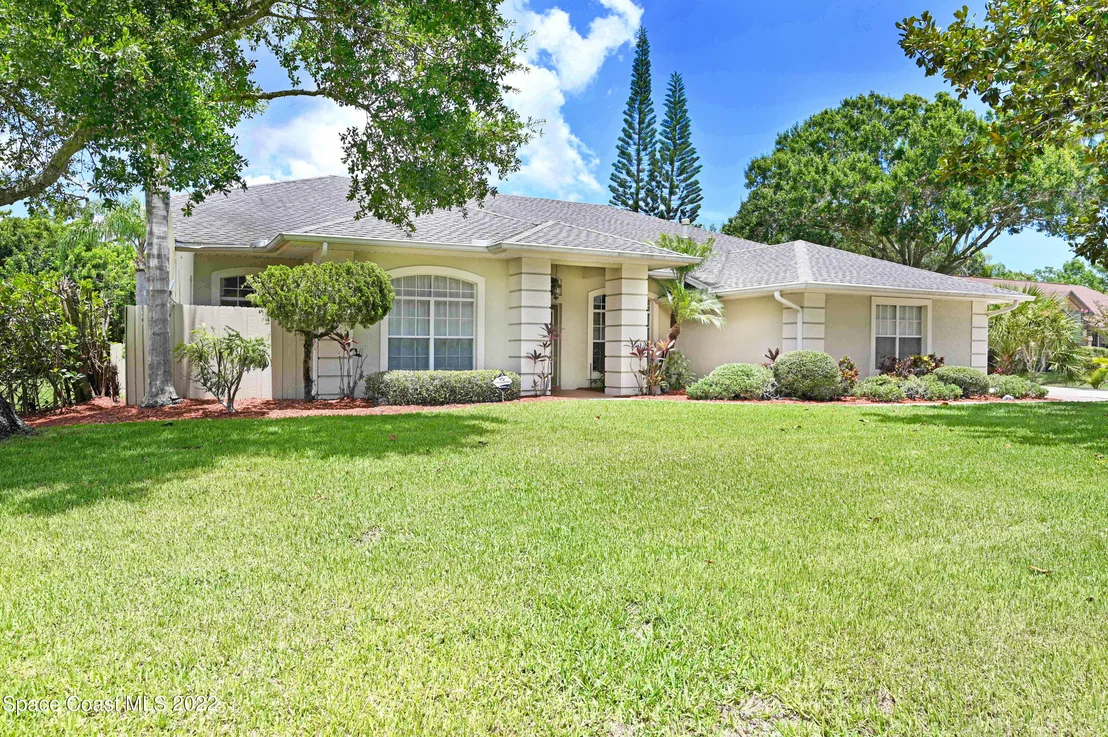 Photo of 3886 Beechgrove Road