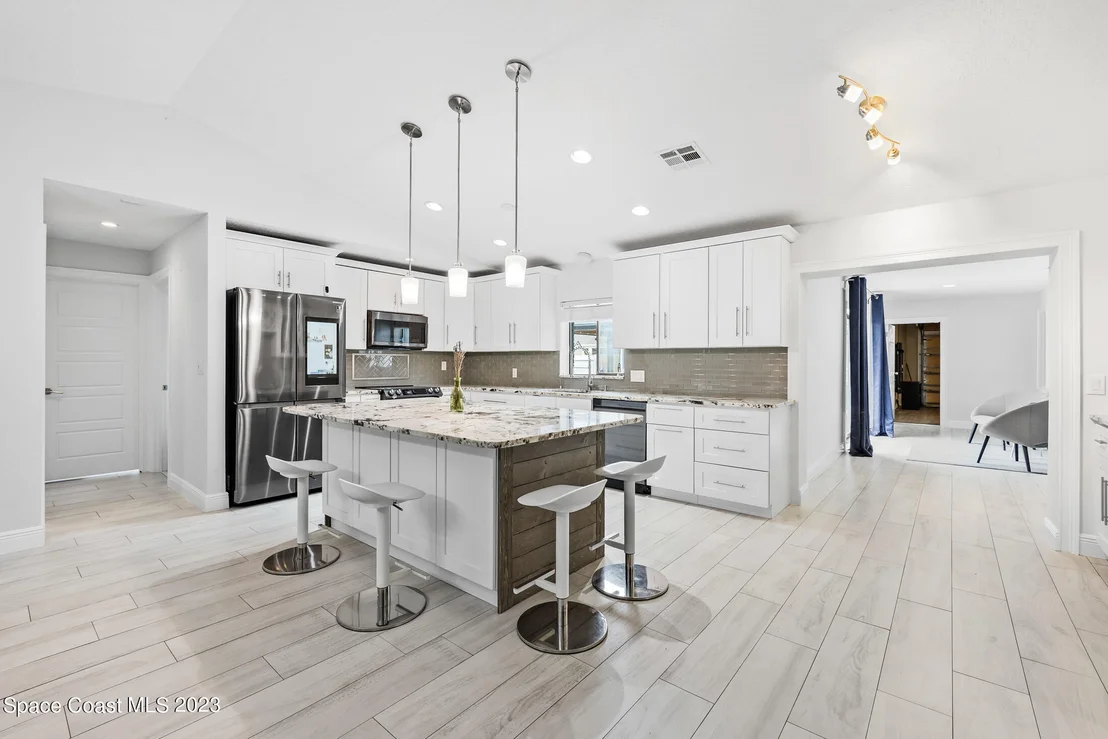 Photo of 3448 Jupiter Boulevard SE
