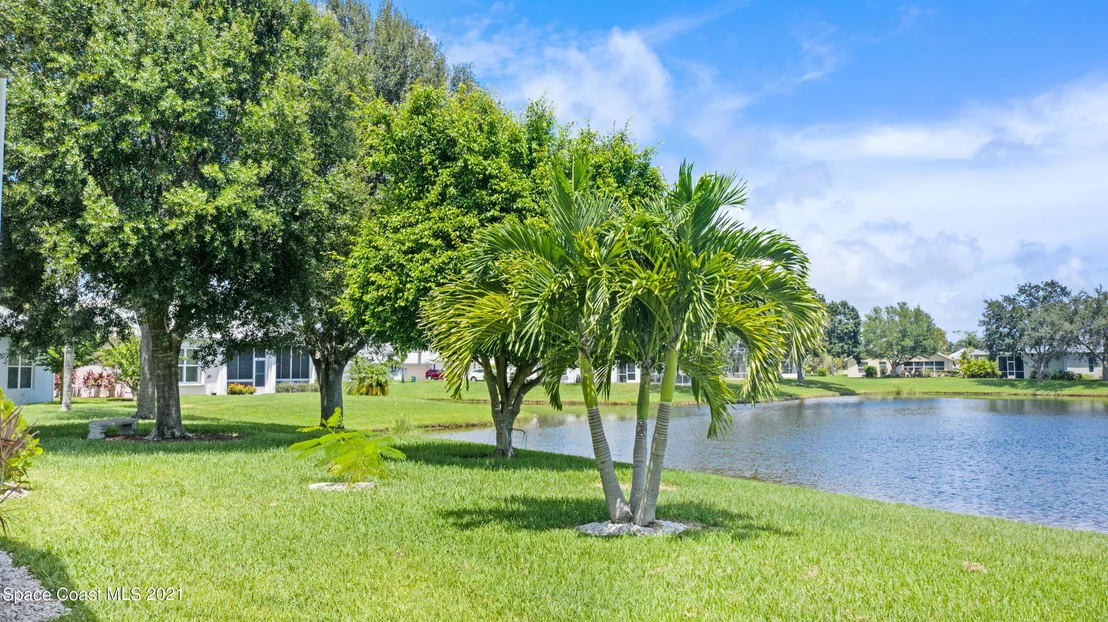 Photo of 2589 Addington Circle