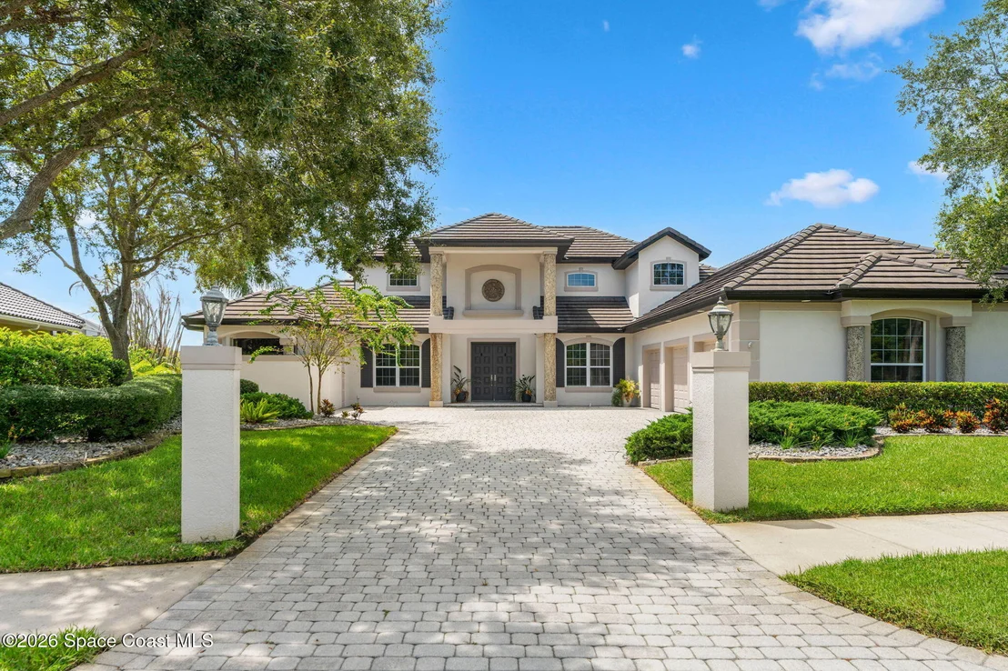 Photo of 804 Chatsworth Drive