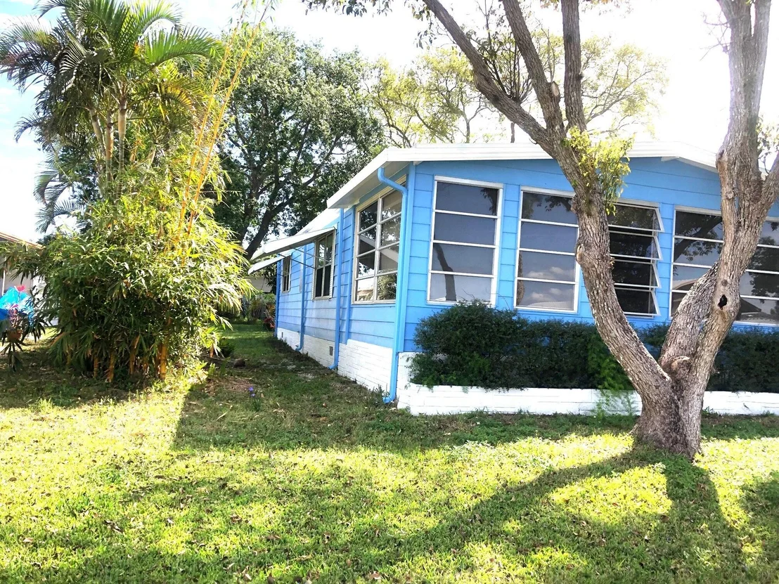 Photo of 560 Jennifer Circle