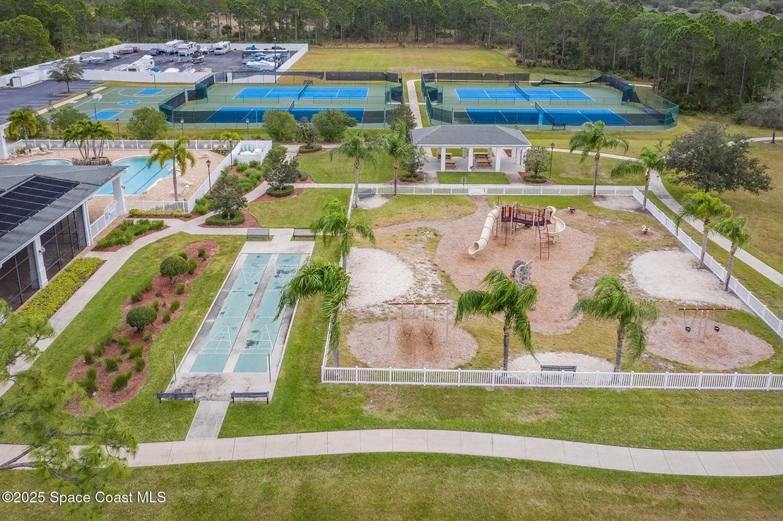 Photo of 1141 Dillard Drive SE