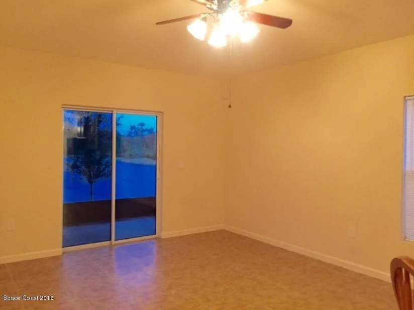 Photo of 1439 Corbett Lane