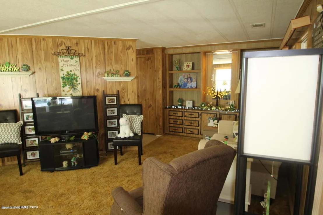 Photo of 547 Jennifer Circle