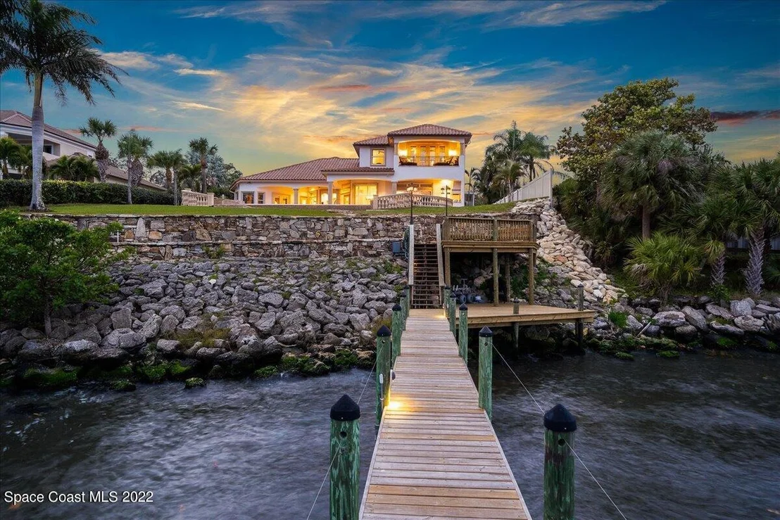 Photo of 671 Indian River Drive