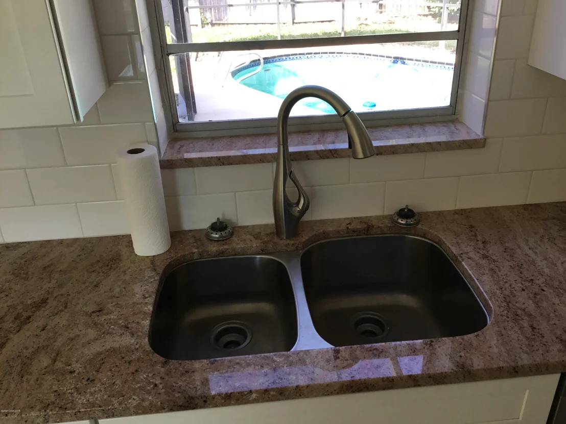 Photo of 2925 Garden Terrace NE