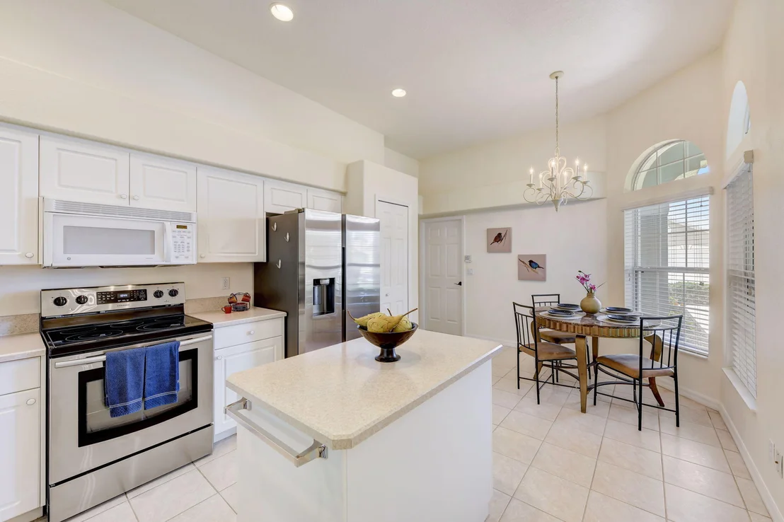 Photo of 4621 Portage Trail
